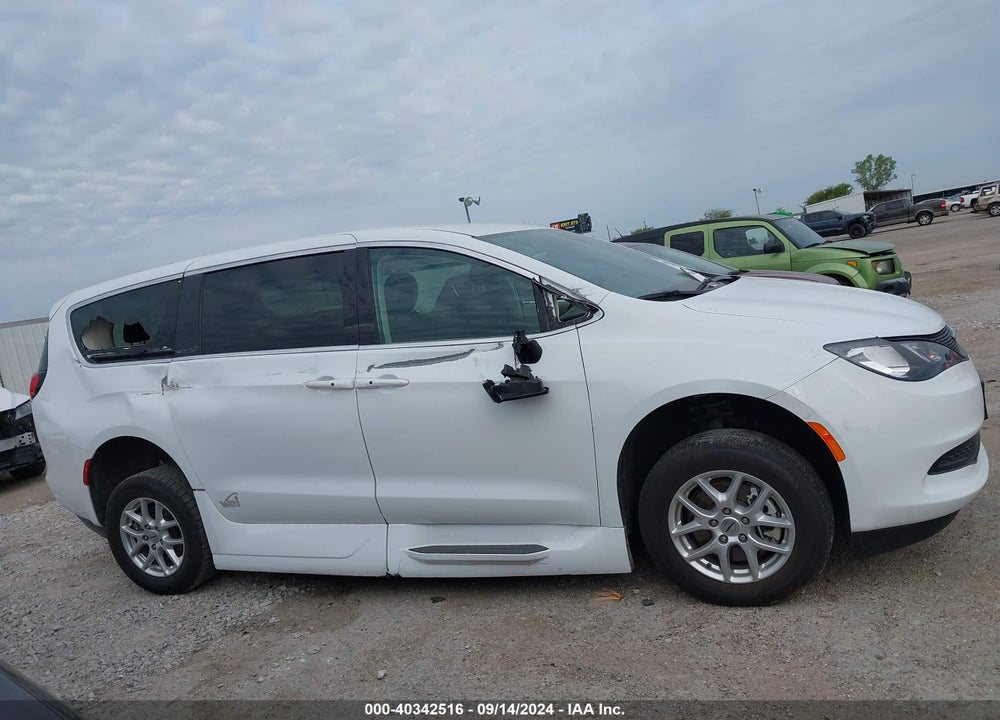 2022 CHRYSLER VOYAGER LX VIN: 2C4RC1CG1NR172578