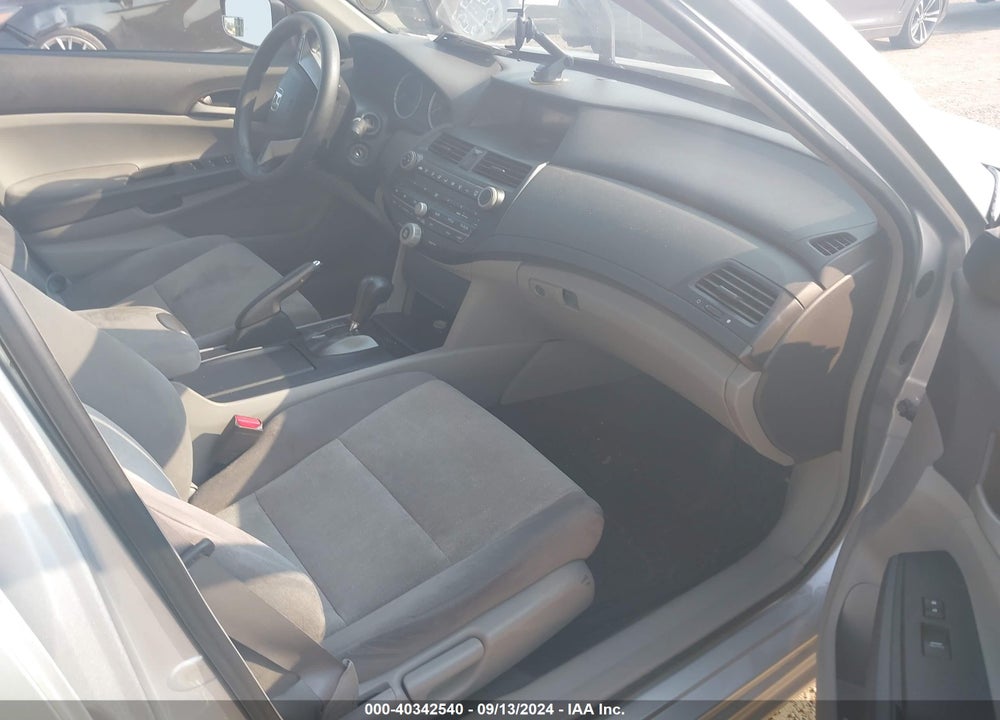 2008 HONDA ACCORD 2.4 LX-P VIN: 1HGCP26468A011753