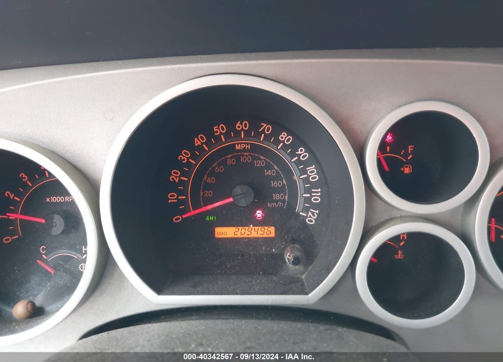 2008 TOYOTA TUNDRA SR5 5.7L V8 VIN: 5TBDV541X8S499877