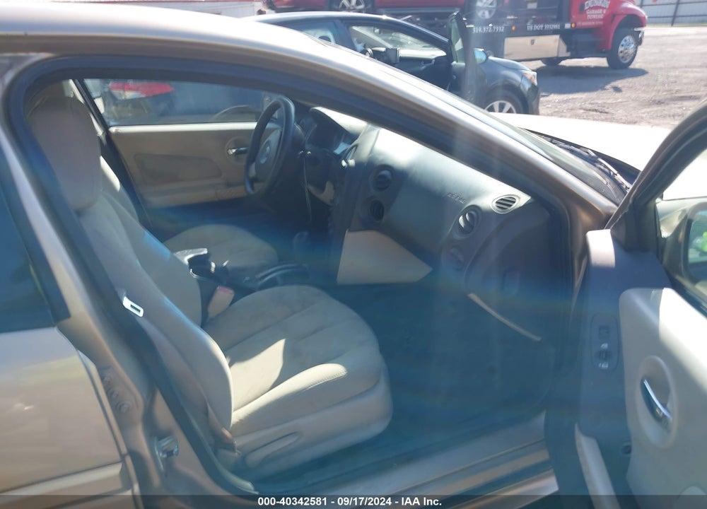 2005 PONTIAC GRAND PRIX VIN: 2G2WP522451257390