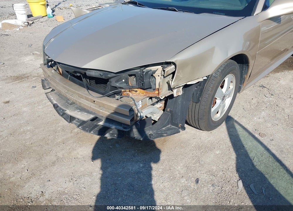 2005 PONTIAC GRAND PRIX VIN: 2G2WP522451257390