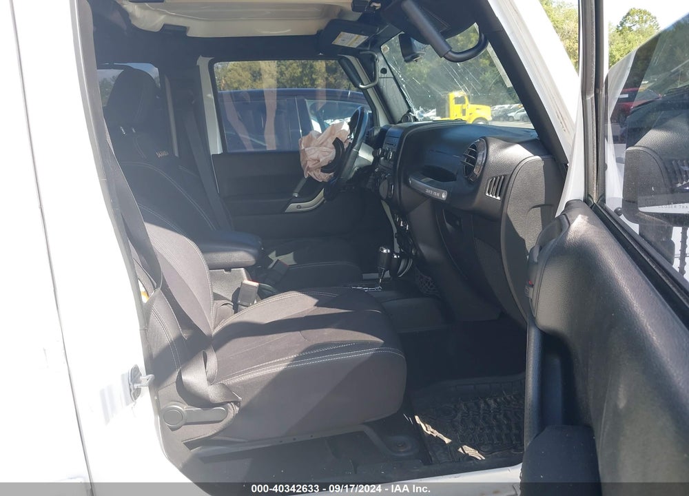2013 JEEP WRANGLER UNLIMITED SAHARA VIN: 1C4HJWEG8DL656931
