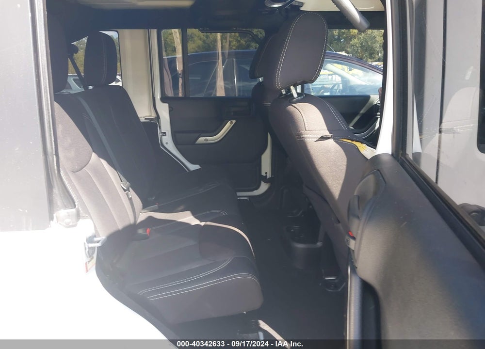 2013 JEEP WRANGLER UNLIMITED SAHARA VIN: 1C4HJWEG8DL656931