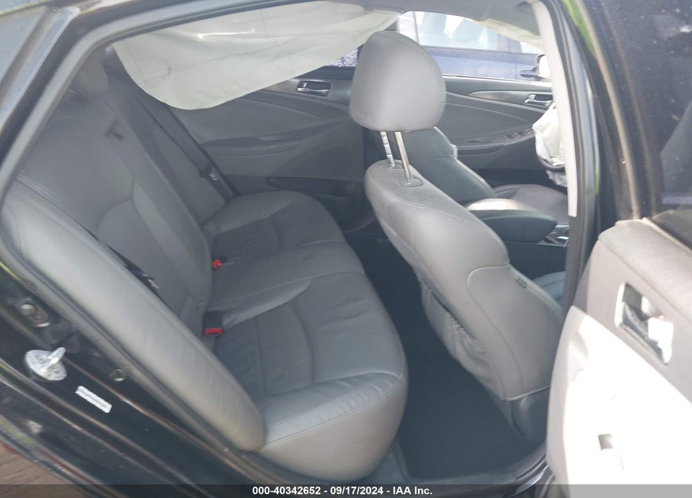 2015 HYUNDAI SONATA HYBRID LIMITED VIN: KMHEC4A45FA123040