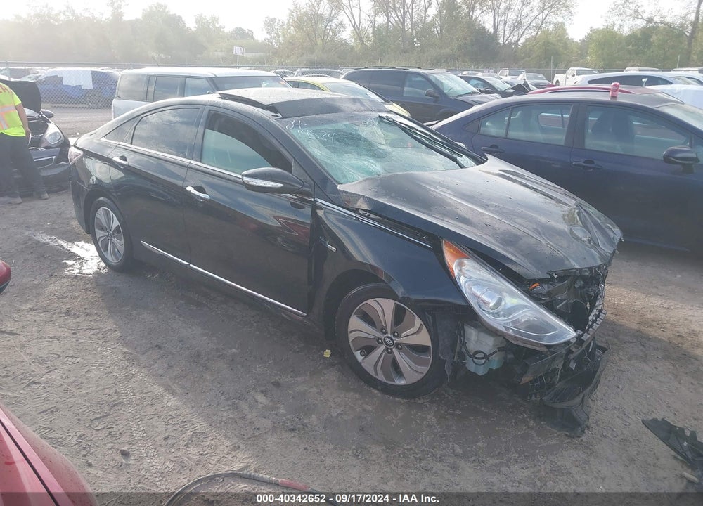 2015 HYUNDAI SONATA HYBRID LIMITED VIN: KMHEC4A45FA123040