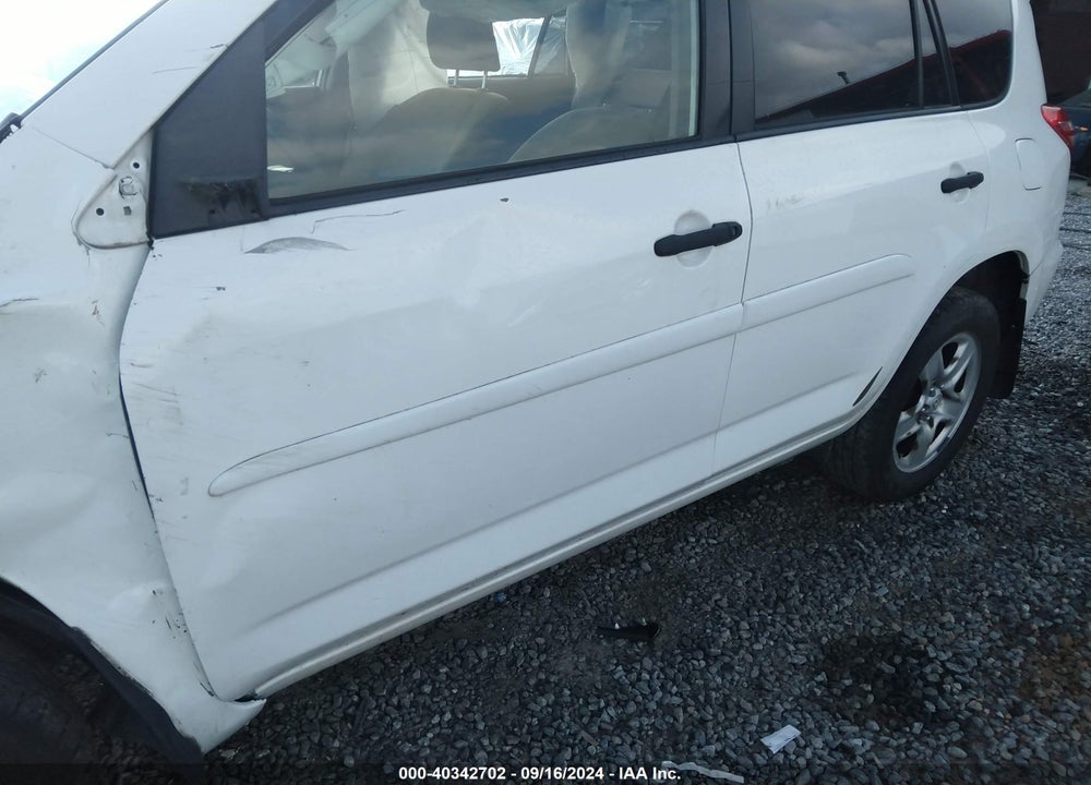 2011 TOYOTA RAV4 VIN: JTMBF4DV6B5044871
