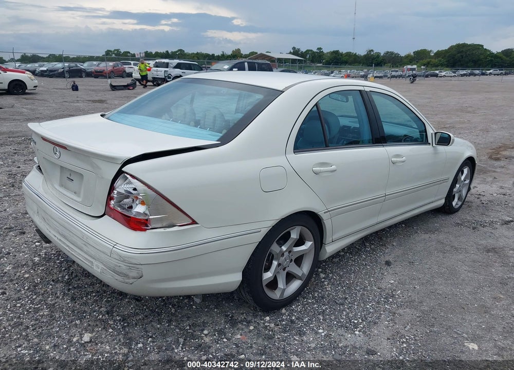 2007 MERCEDES-BENZ C 230 SPORT VIN: WDBRF52H47A940374