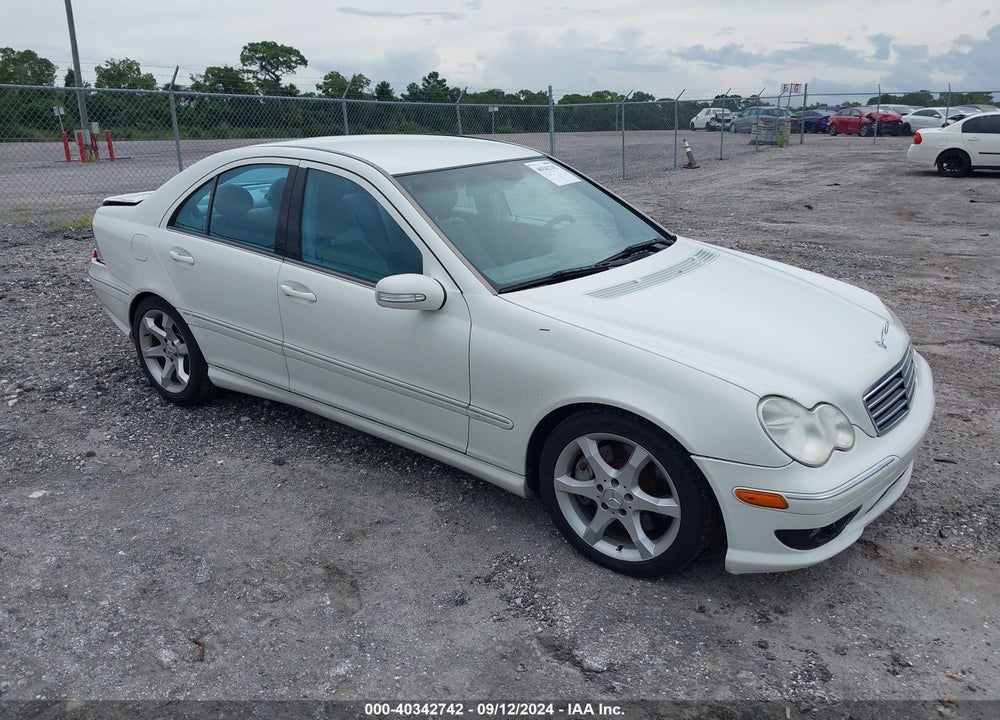 2007 MERCEDES-BENZ C 230 SPORT VIN: WDBRF52H47A940374
