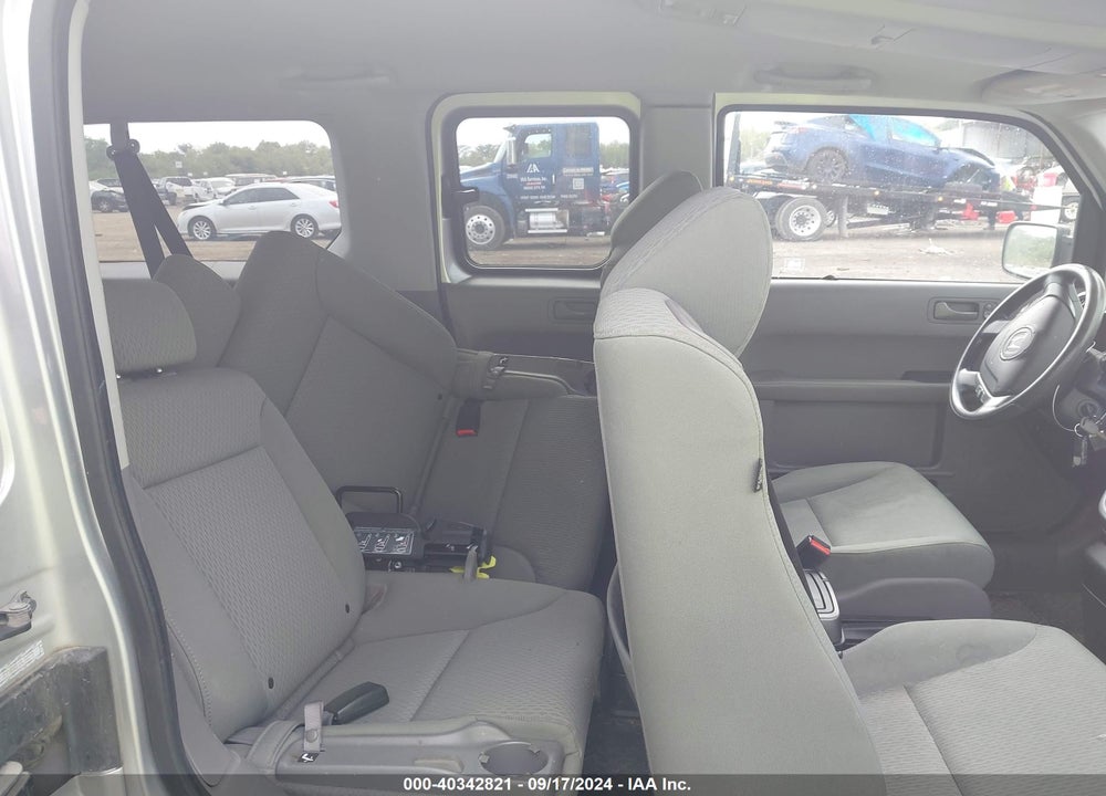 2011 HONDA ELEMENT EX VIN: 5J6YH2H74BL002385