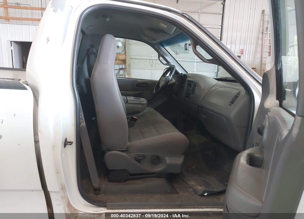 2002 FORD F-150 XL/XLT VIN: 1FTRF172X2KB07387