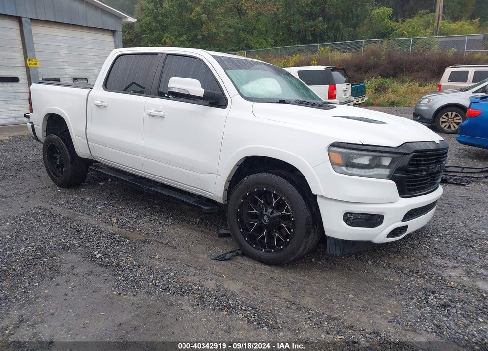 2020 RAM 1500 LAIE  4X4 5'7 BOX VIN: 1C6SRFJT5LN130896