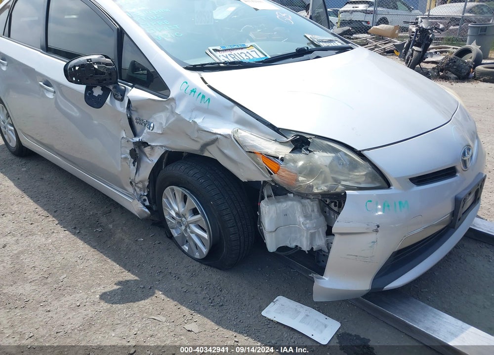 2013 TOYOTA PRIUS PLUG-IN VIN: JTDKN3DP8D3033853