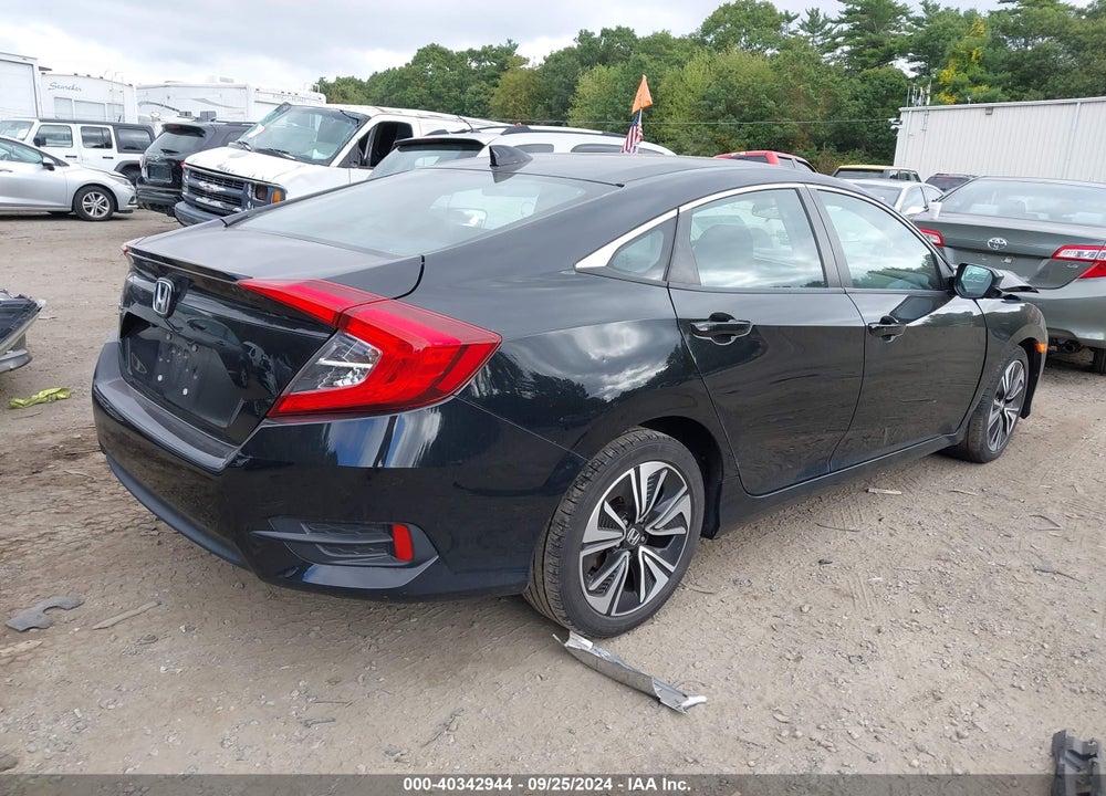2018 HONDA CIVIC EX-T VIN: 19XFC1F33JE201702