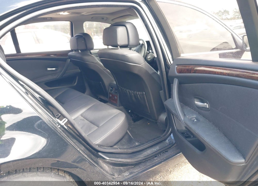 2010 BMW 528I VIN: WBANU5C57AC460932