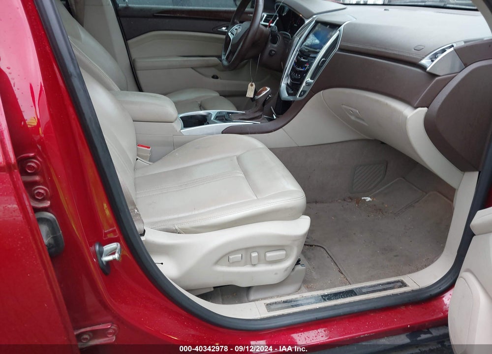 2014 CADILLAC SRX LUXURY COLLECTION VIN: 3GYFNBE3XES546521