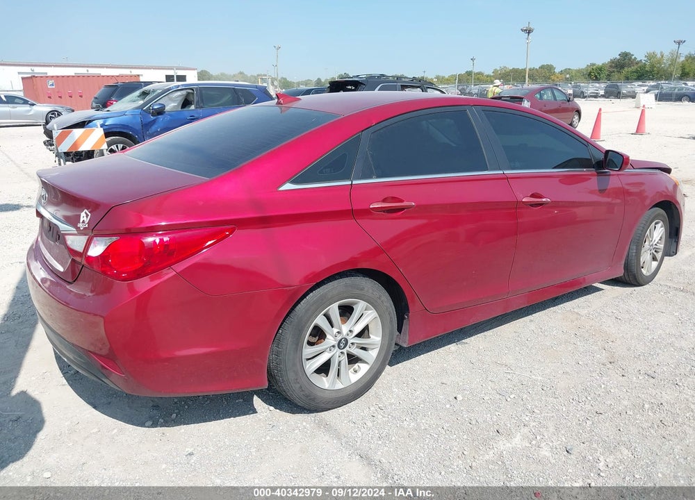2014 HYUNDAI SONATA GLS VIN: 5NPEB4AC3EH907383