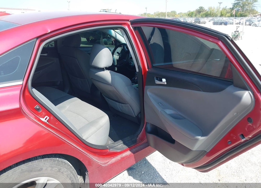 2014 HYUNDAI SONATA GLS VIN: 5NPEB4AC3EH907383