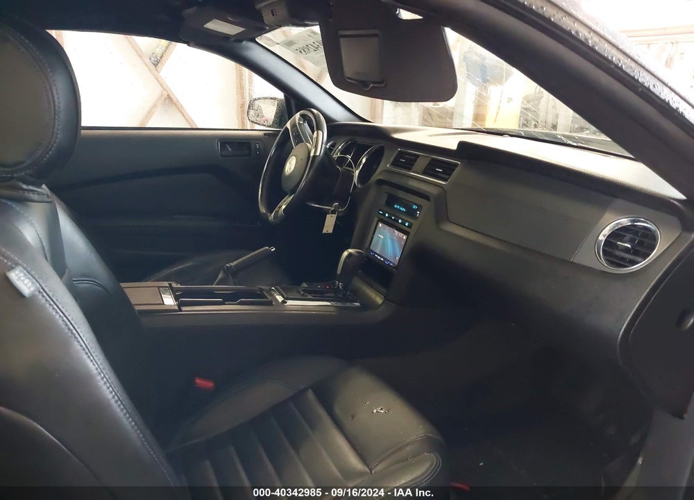 2014 FORD MUSTANG V6 VIN: 1ZVBP8EM8E5239978
