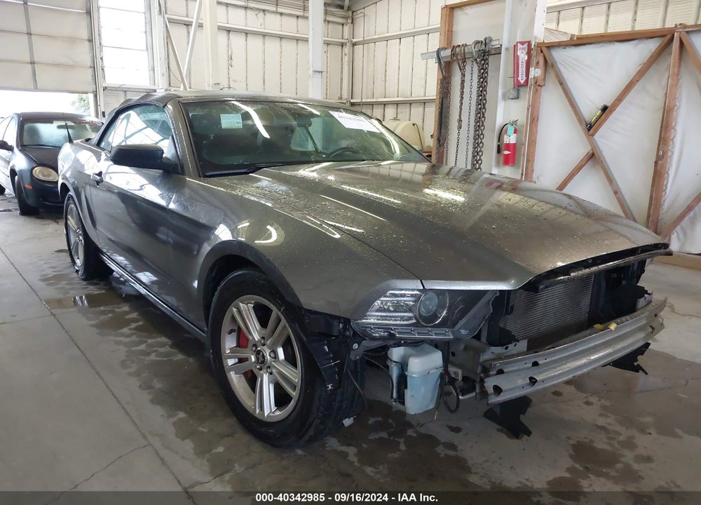 2014 FORD MUSTANG V6 VIN: 1ZVBP8EM8E5239978