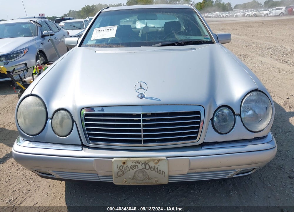 1999 MERCEDES-BENZ E 320 AWD VIN: WDBJF82H2XX020898