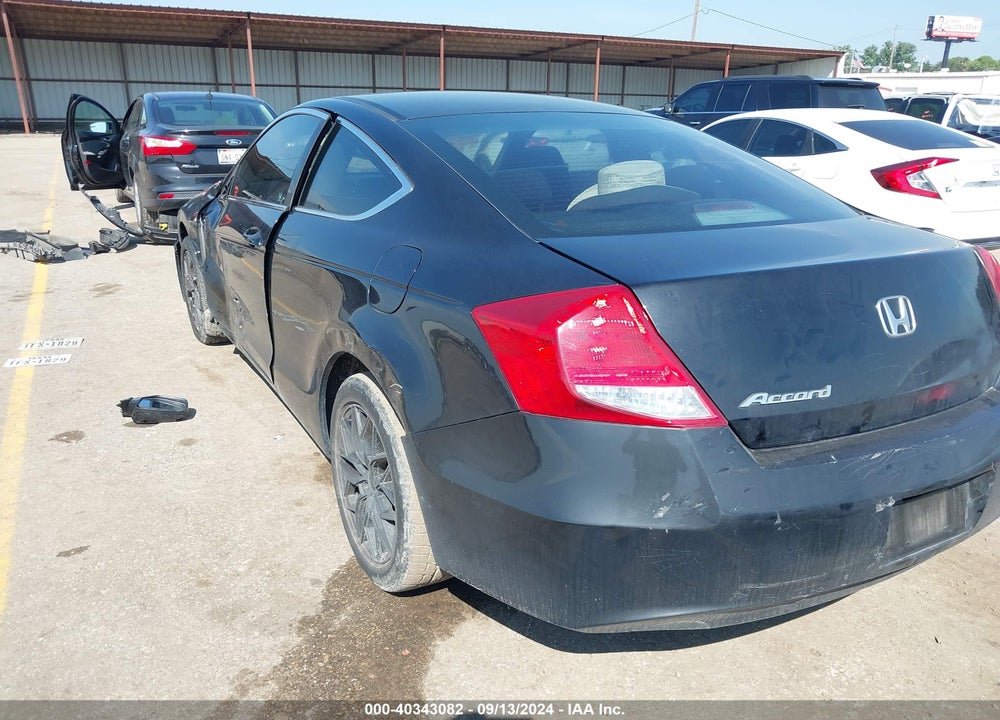 2011 HONDA ACCORD 2.4 EX VIN: 1HGCS1B77BA006643