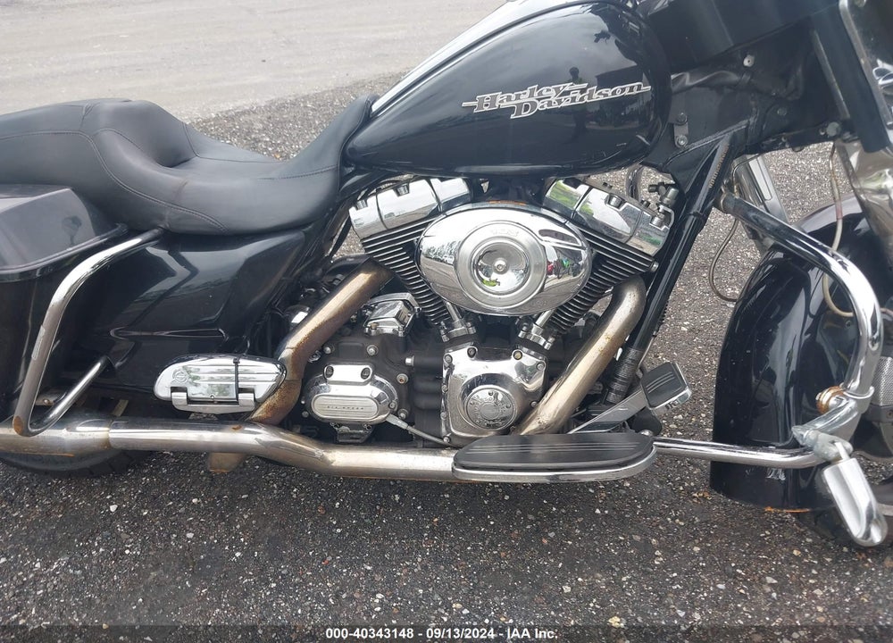 2013 HARLEY-DAVIDSON FLHX STREET GLIDE VIN: 1HD1KBM18DB670174