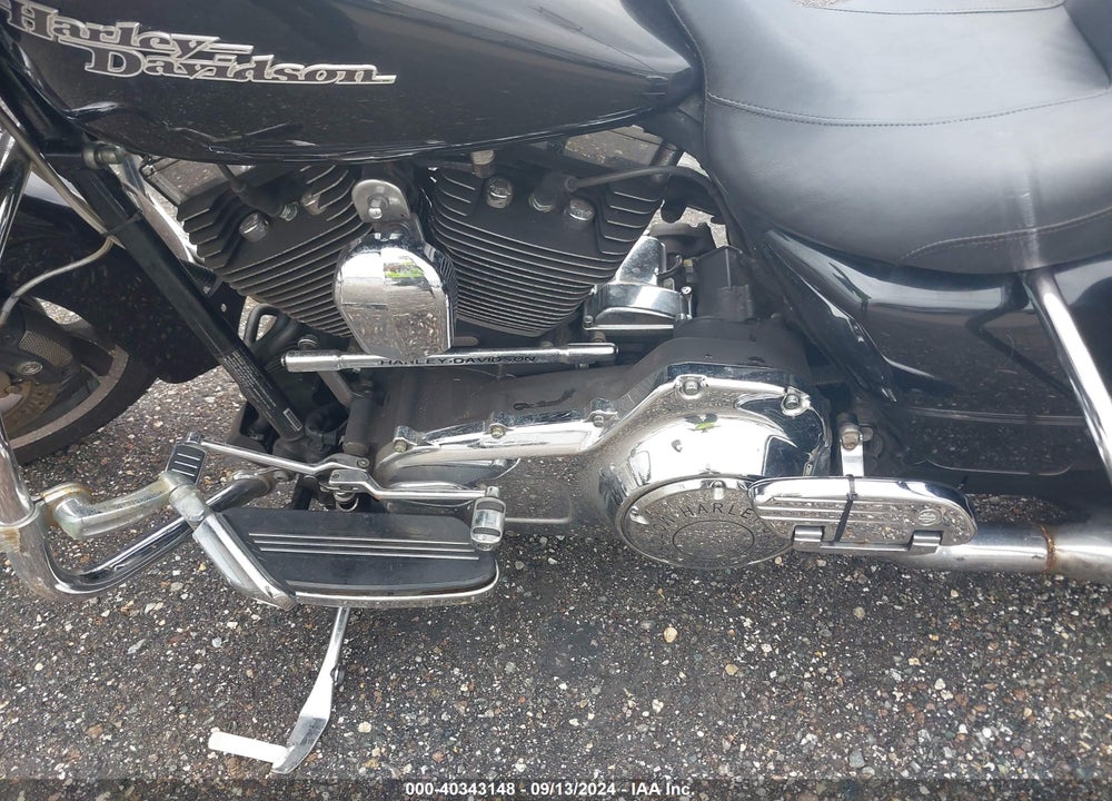 2013 HARLEY-DAVIDSON FLHX STREET GLIDE VIN: 1HD1KBM18DB670174