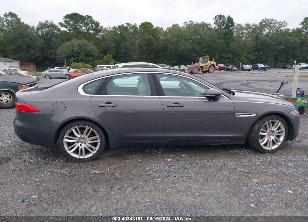 2016 JAGUAR XF 35T PRESTIGE VIN: SAJBE4BV8GCY11145