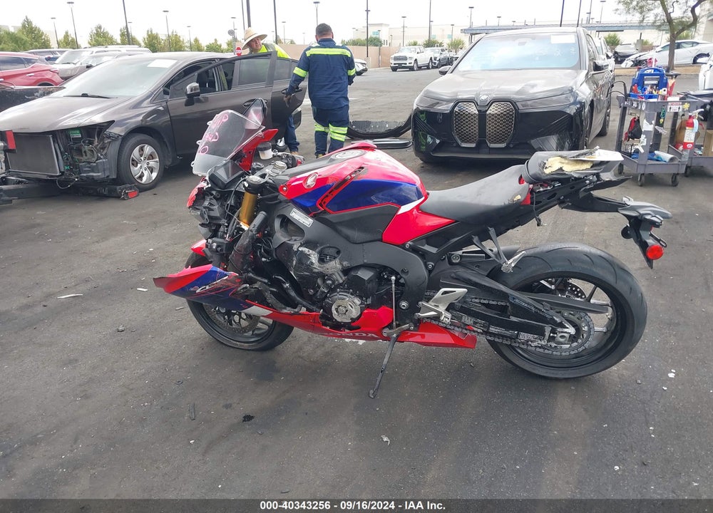2024 HONDA CBR1000 RA VIN: JH2SC775XRK700028