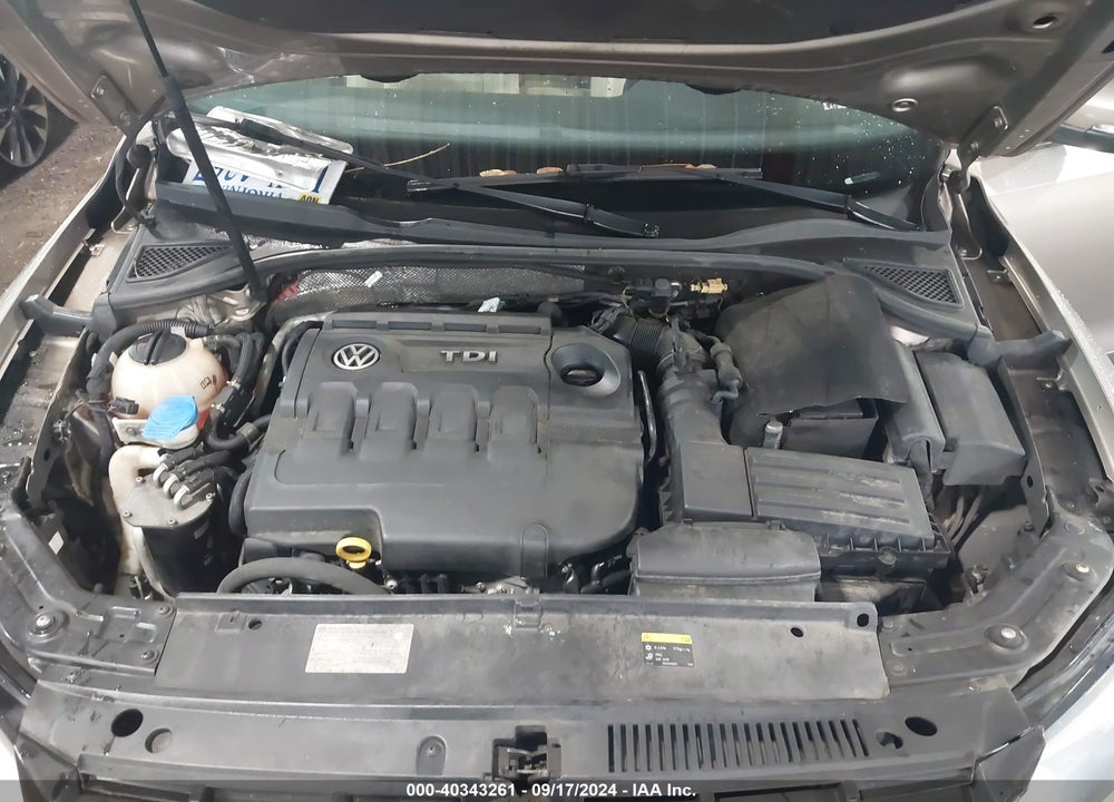2015 VOLKSWAGEN PASSAT 2.0L TDI SEL PREMIUM VIN: 1VWCV7A37FC052195