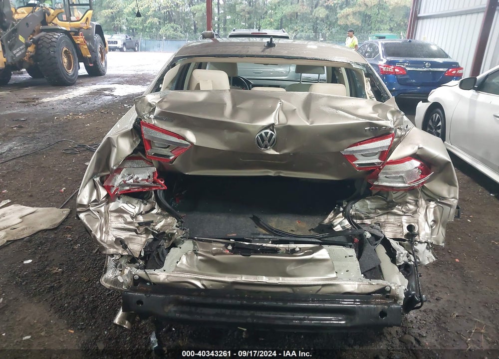 2015 VOLKSWAGEN PASSAT 2.0L TDI SEL PREMIUM VIN: 1VWCV7A37FC052195