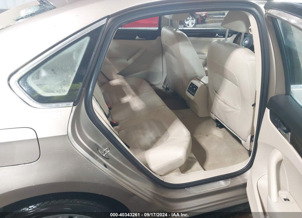 2015 VOLKSWAGEN PASSAT 2.0L TDI SEL PREMIUM VIN: 1VWCV7A37FC052195