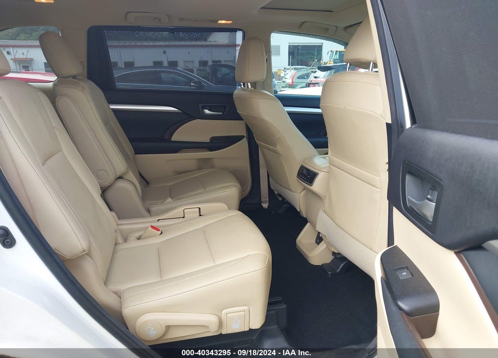 2014 TOYOTA HIGHLANDER XLE V6 VIN: 5TDKKRFH9ES019347