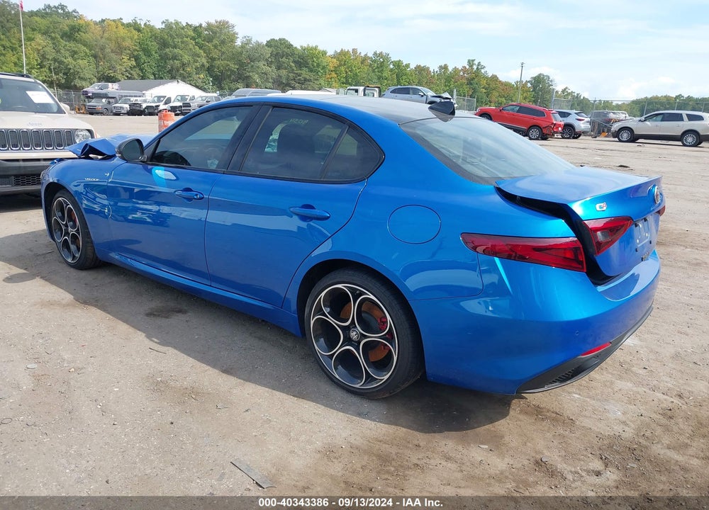 2022 ALFA ROMEO GIULIA VELOCE AWD VIN: ZARFANBN6N7665535