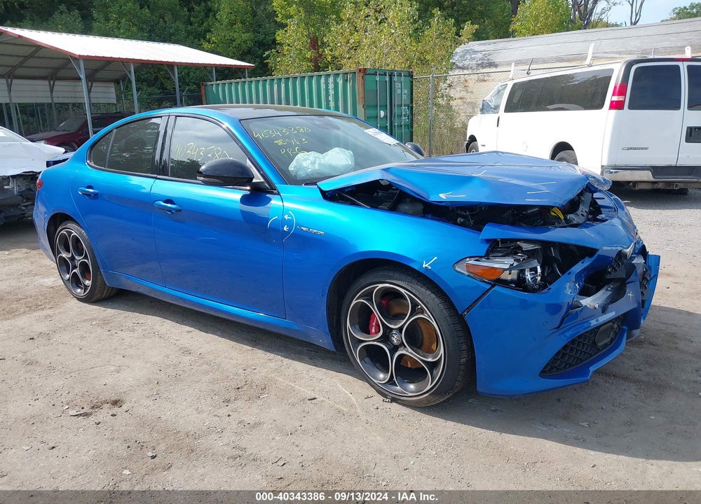 2022 ALFA ROMEO GIULIA VELOCE AWD VIN: ZARFANBN6N7665535