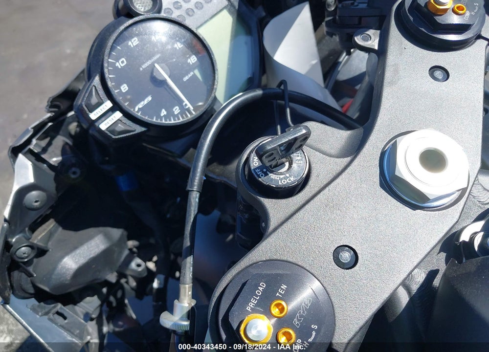 2018 YAMAHA YZFR6 C VIN: JYARJ28Y1JA001837