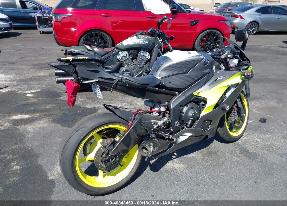 2018 YAMAHA YZFR6 C VIN: JYARJ28Y1JA001837