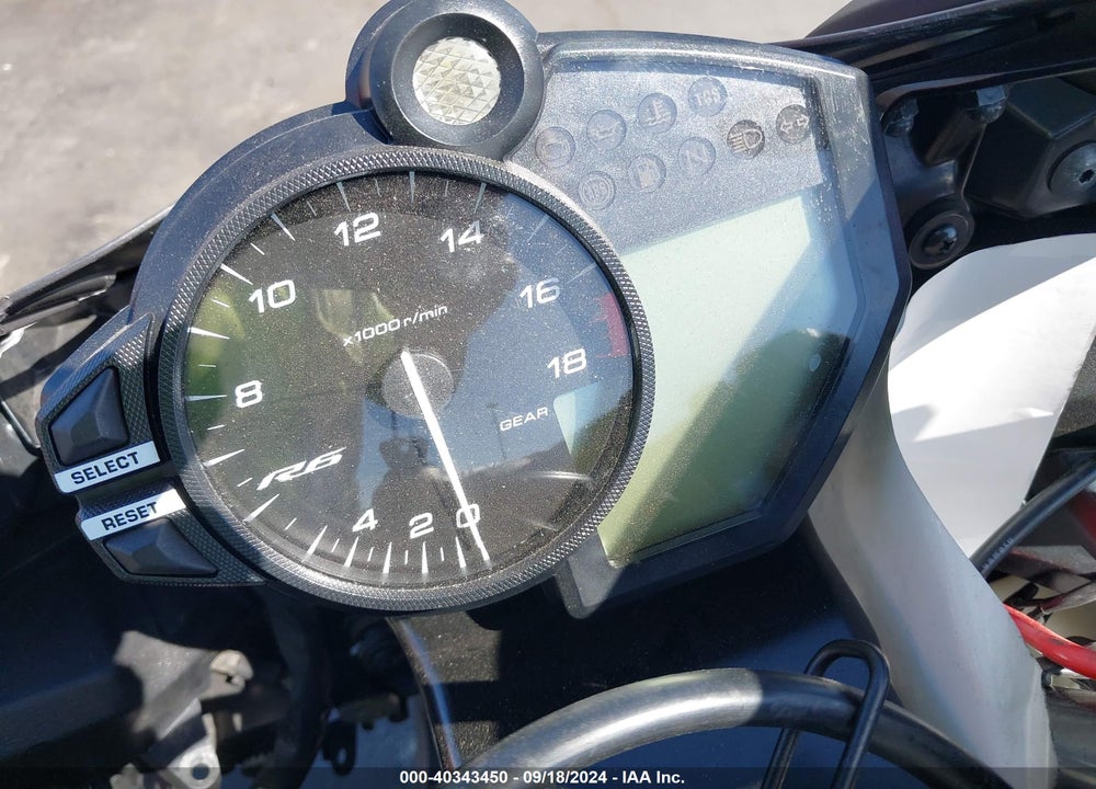 2018 YAMAHA YZFR6 C VIN: JYARJ28Y1JA001837