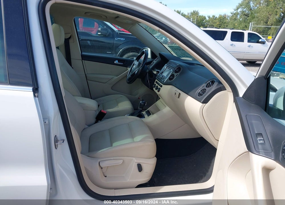 2013 VOLKSWAGEN TIGUAN SE VIN: WVGBV7AX7DW541446