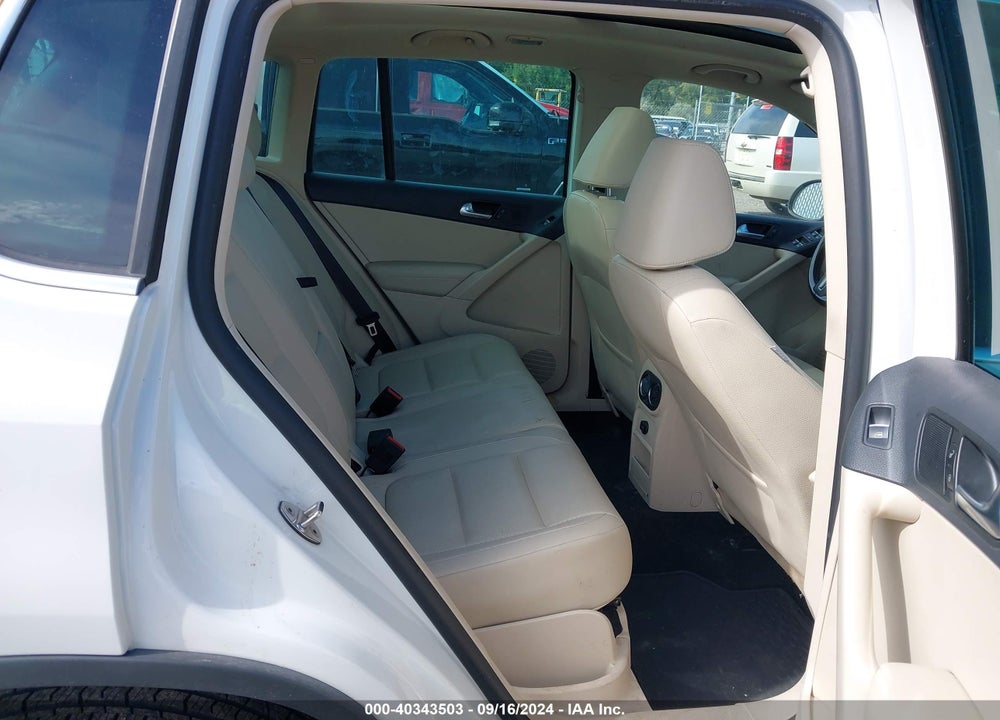 2013 VOLKSWAGEN TIGUAN SE VIN: WVGBV7AX7DW541446