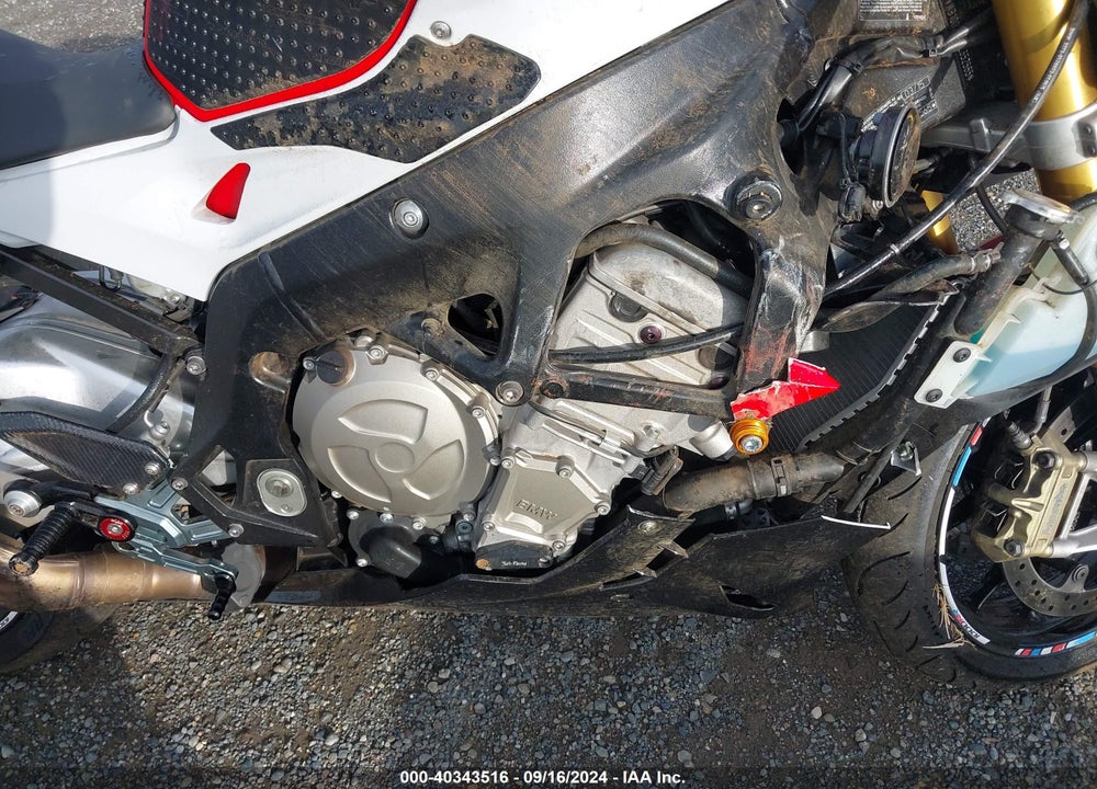 2015 BMW S 1000 RR VIN: WB10D2108FZ352565