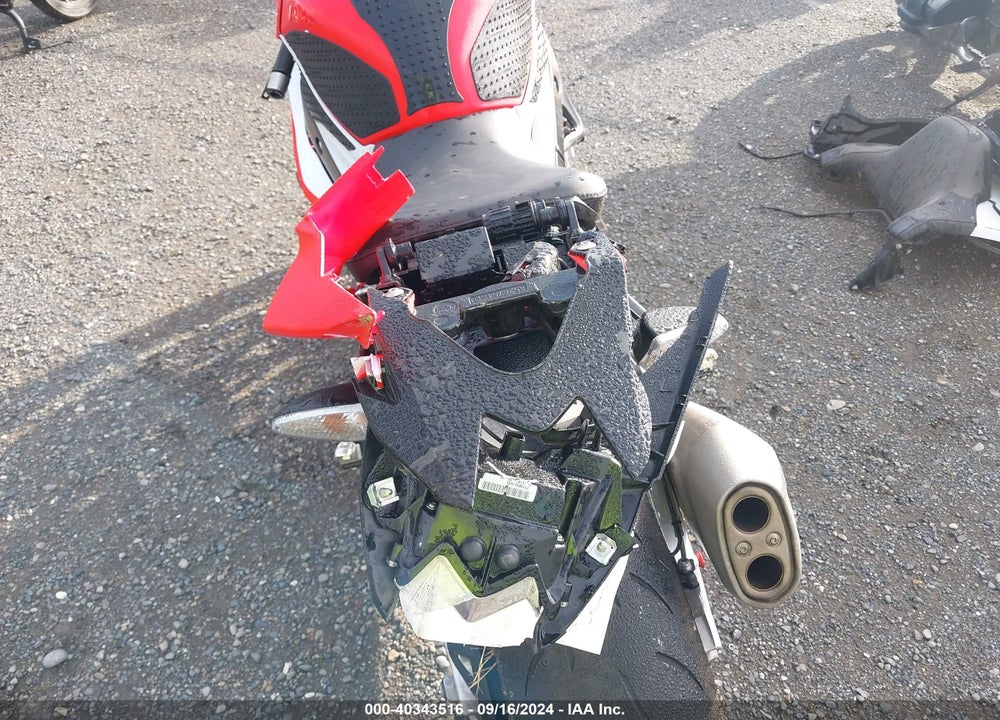 2015 BMW S 1000 RR VIN: WB10D2108FZ352565