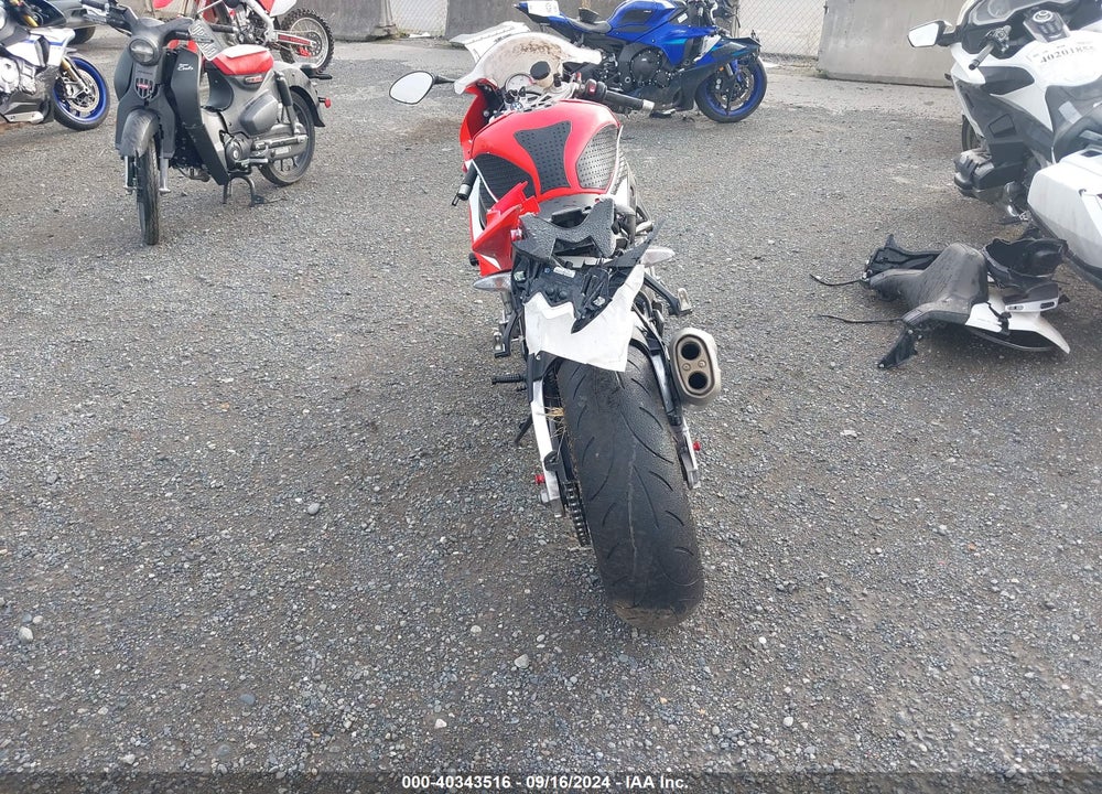 2015 BMW S 1000 RR VIN: WB10D2108FZ352565