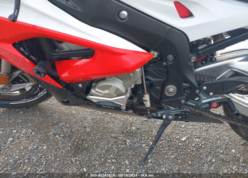 2015 BMW S 1000 RR VIN: WB10D2108FZ352565