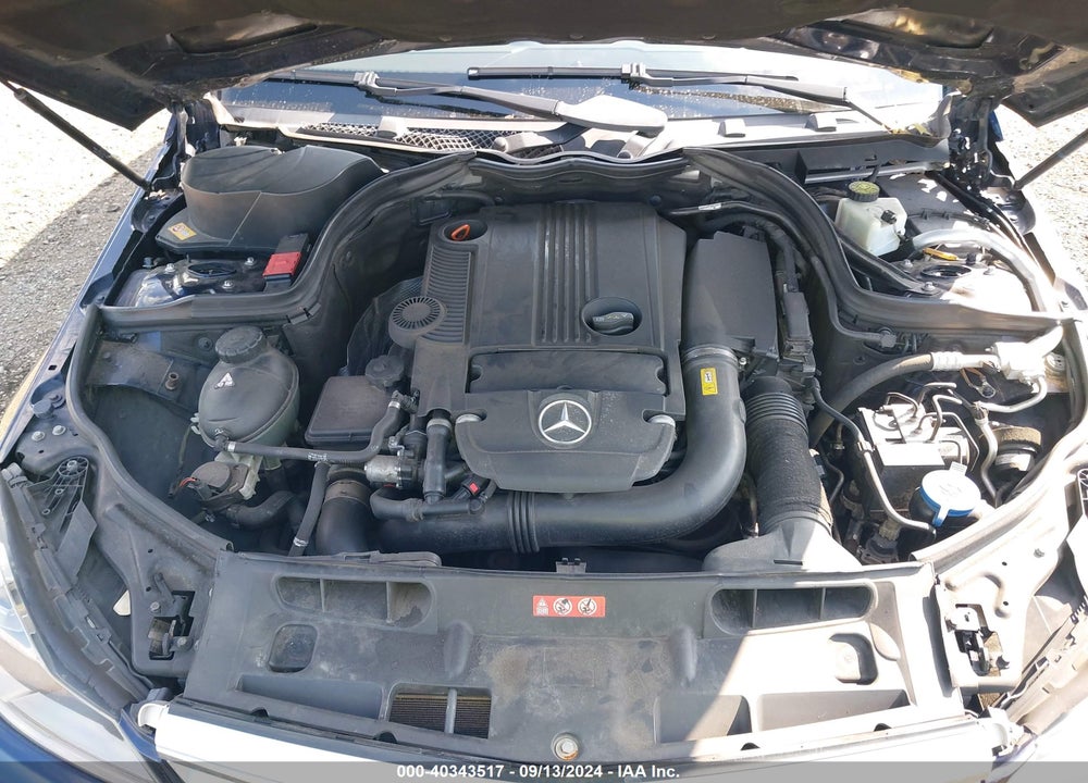 2013 MERCEDES-BENZ C 250 LUXURY/SPORT VIN: WDDGF4HB6DG100584