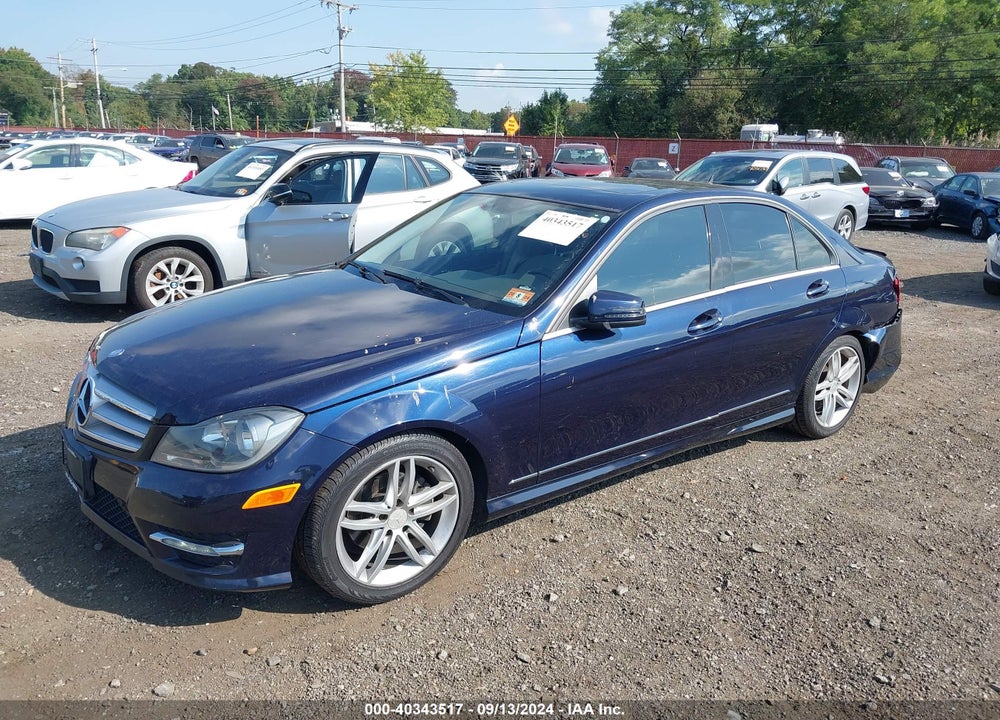 2013 MERCEDES-BENZ C 250 LUXURY/SPORT VIN: WDDGF4HB6DG100584