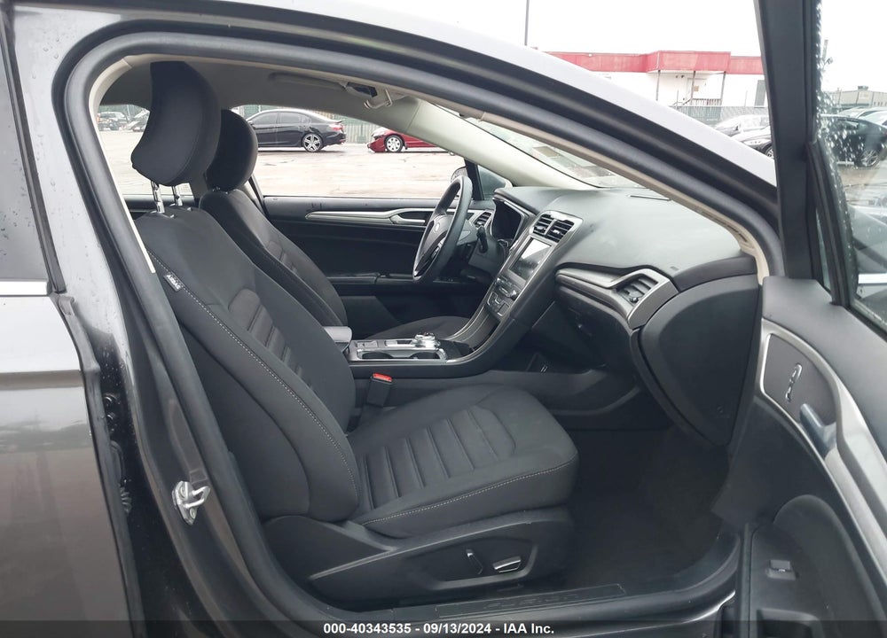 2019 FORD FUSION SE VIN: 3FA6P0HD5KR112475