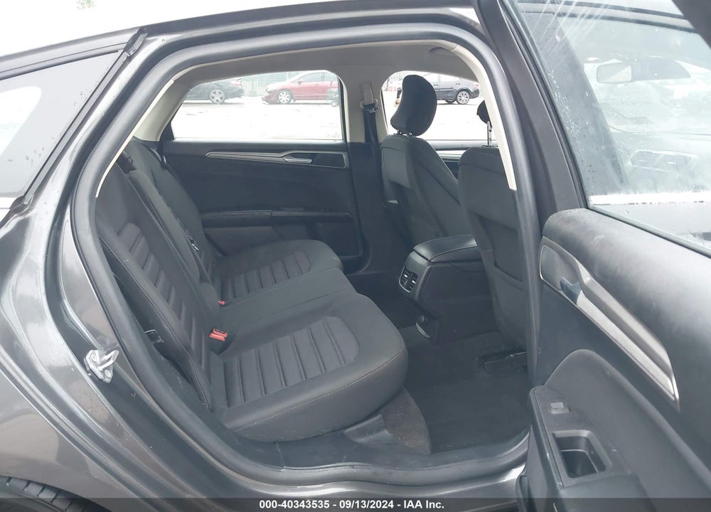 2019 FORD FUSION SE VIN: 3FA6P0HD5KR112475