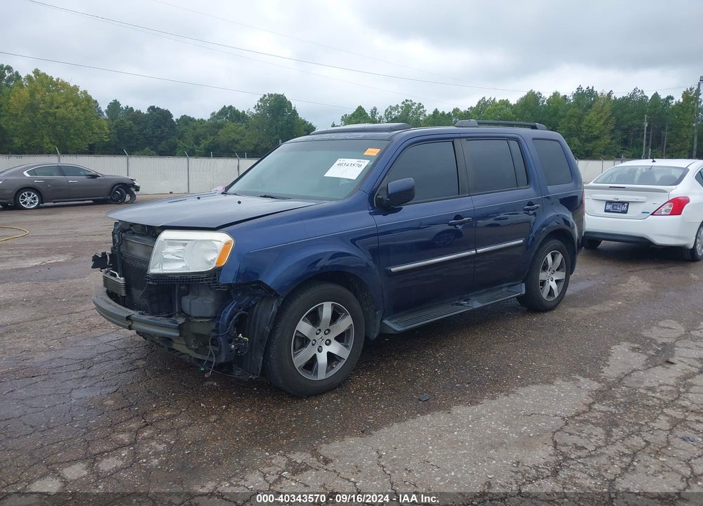 2015 HONDA PILOT TOURING VIN: 5FNYF4H93FB015209