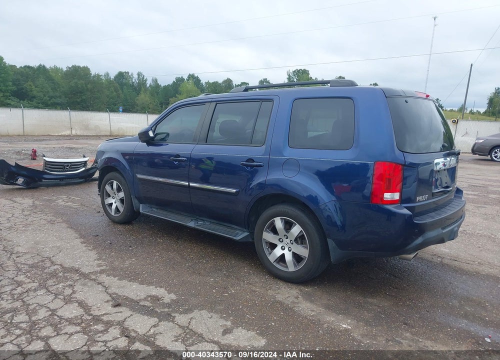 2015 HONDA PILOT TOURING VIN: 5FNYF4H93FB015209